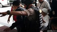 Baasyir Datangi RSCM, Polisi Siaga