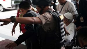 Baasyir Datangi RSCM, Polisi Siaga