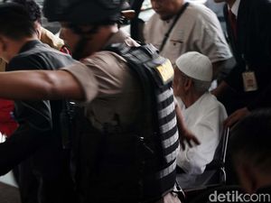 Baasyir Datangi RSCM, Polisi Siaga