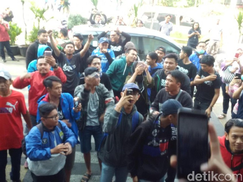 Tiba di Bandung, Skuat Persib Disambut Meriah Bobotoh