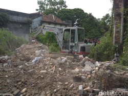 Polisi Lidik Penyebab Runtuhnya Gudang Walet Timpa Sanggar Seni