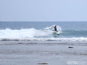 7 Lokasi Surfing Populer di Lampung, Cocok Bagi Peselancar Baru-Profesional 7 Lokasi Surfing Populer di Lampung, Cocok Bagi Peselancar Baru-Profesional