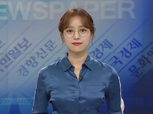 Pakai Kacamata Saat Siaran, Presenter Berita Cetak Sejarah di TV Korea
