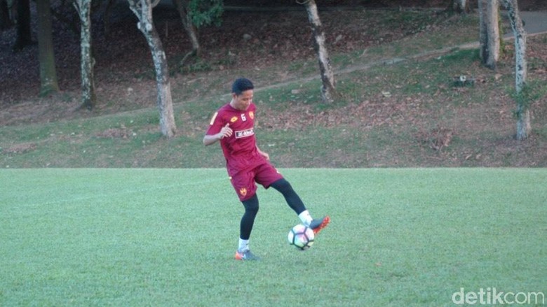 Eksklusif! One on One Evan Dimas Darmono Eksklusif! One on One Evan Dimas Darmono
