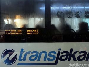 Karyawan Magang Geruduk Kantor TransJakarta, Ada Apa? Karyawan Magang Geruduk Kantor TransJakarta, Ada Apa?