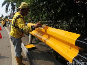 Foto: Pagar Flyover Senayan Dipercantik
