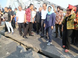 Tinjau Jembatan Ambrol, Puti Dorong Pemerintah Segera Perbaiki