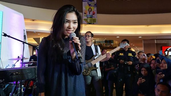 Isyana Sarasvati Kagetkan Pengguna Yamaha di Cirebon