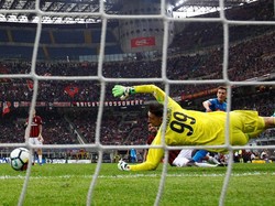 Pesan Singkat Buffon ke Donnarumma