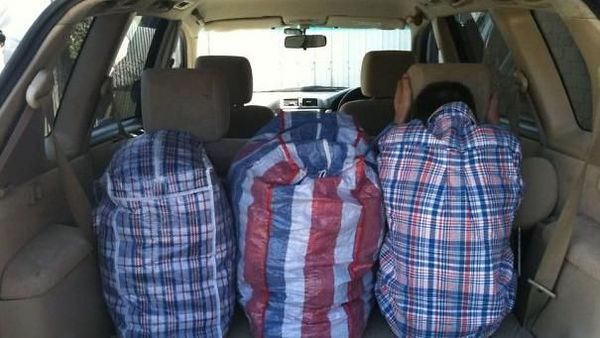 Ada yang Tersembunyi di Deretan Foto Ini