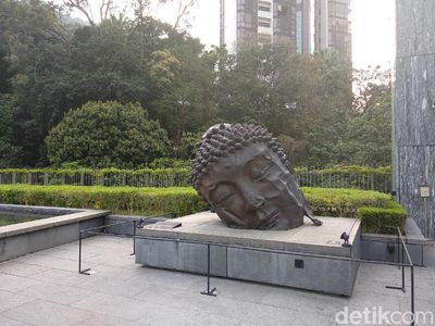 Yuk, Jalan-jalan ke Pusat Seni Asia Society Hong Kong Center