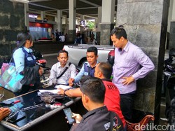 Pegawai TransJ Temui Sandi Minta Diangkat Jadi Karyawan Tetap