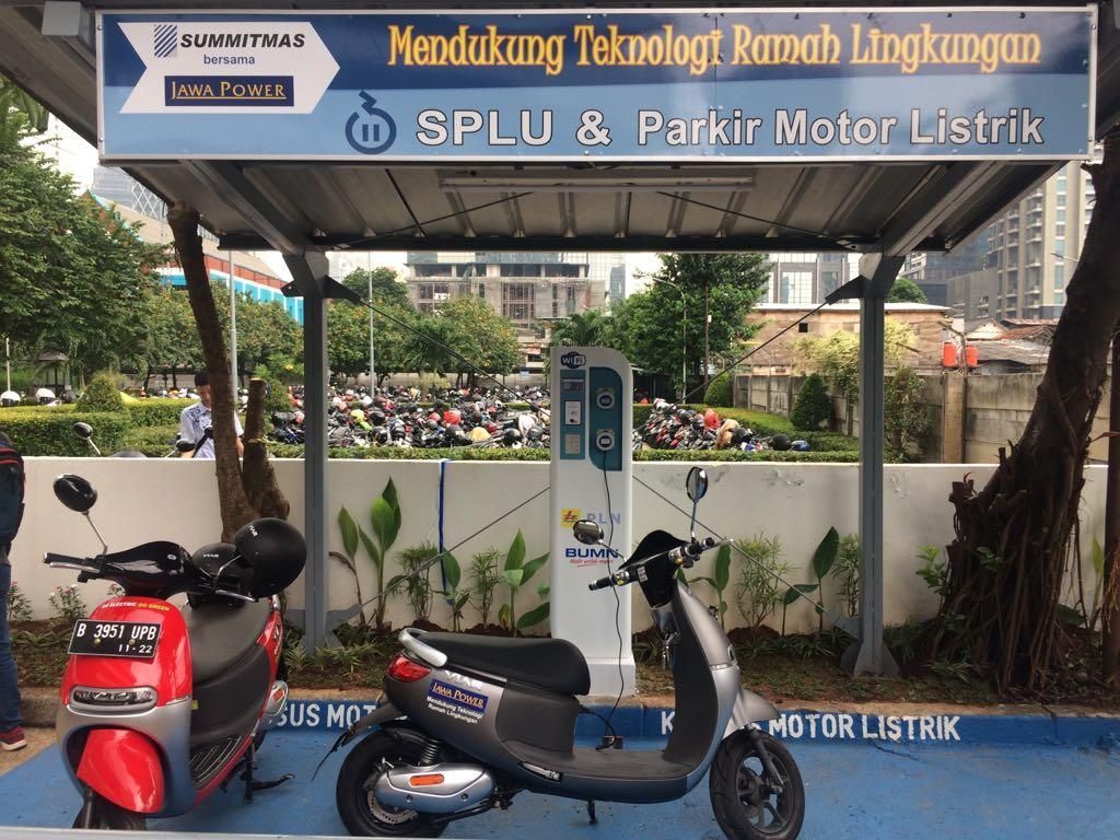 Pabrikan Motor Semarang Ini Siap Sambut Kendaraan Serba Listrik Pabrikan Motor Semarang Ini Siap Sambut Kendaraan Serba Listrik