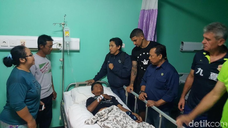 Kisah Yunico, Salah Satu Korban Rusuh di Laga Arema vs Persib Kisah Yunico, Salah Satu Korban Rusuh di Laga Arema vs Persib