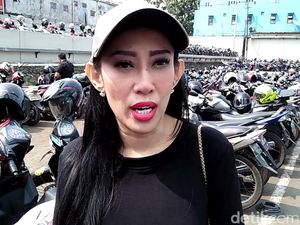 Dewi Sanca Sakit, Alami Pendarahan Sebulan Penuh Karena Kista Dewi Sanca Sakit, Alami Pendarahan Sebulan Penuh Karena Kista