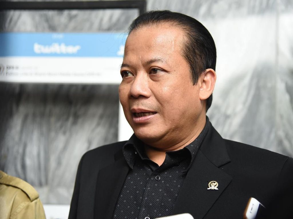 Isu TKA, Pimpinan DPR Minta Jokowi Gelar Konsultasi Sebelum Mayday