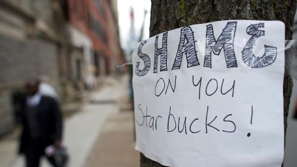 Starbuck AS Didemo Usai Pemborgolan 2 Pria Kulit Hitam yang Viral