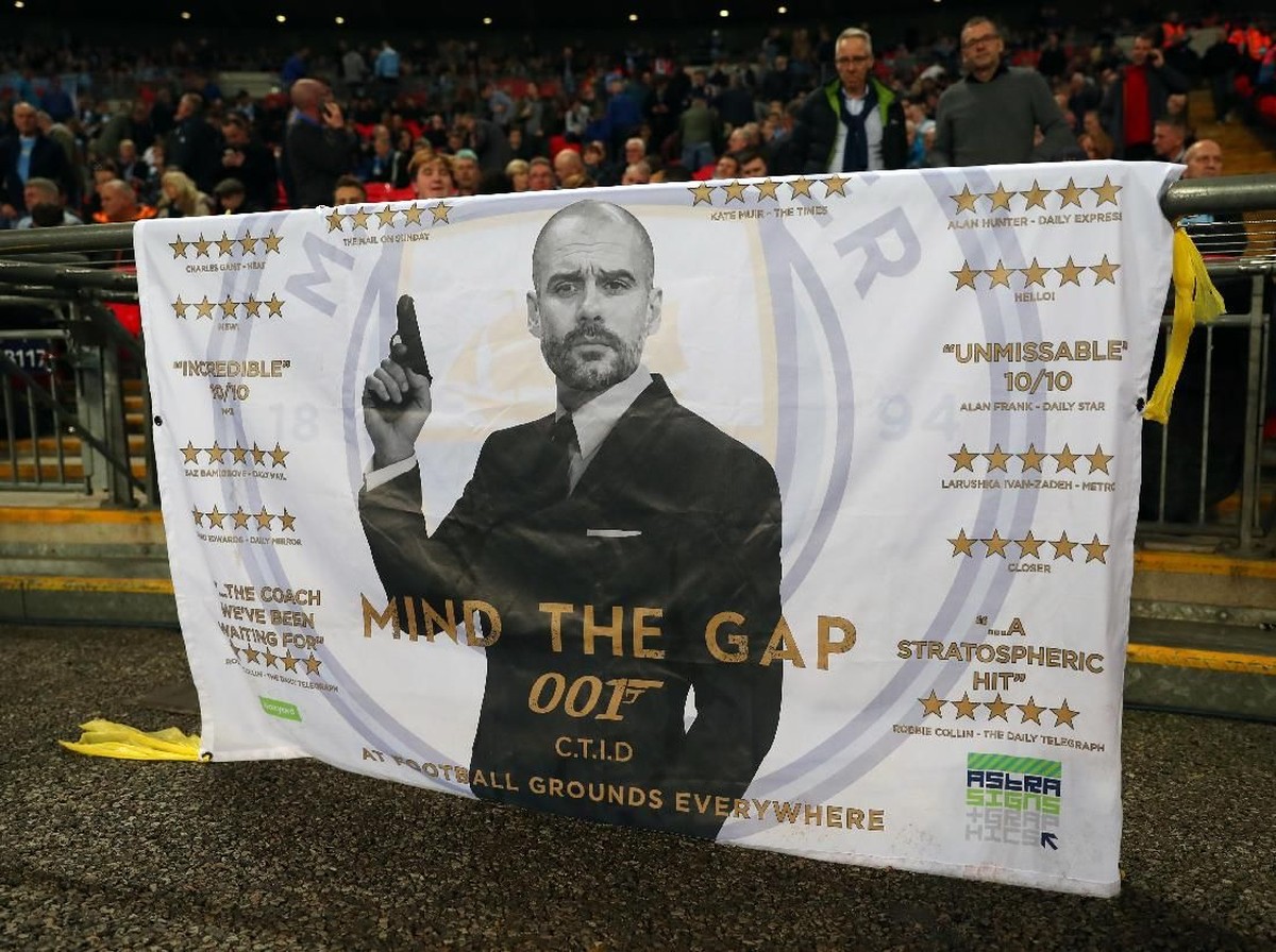 Josep Guardiola mentranformasi Manchester City dalam waktu dua bulan (Catherine Ivill/Getty Images)