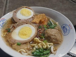 Kulineran Mantap Nasi Uduk Ungu hingga Bakso Legendaris yang Bikin Laper!