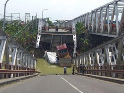 Jembatan Babat-Widang yang Ambrol Dibangun Sejak 1970-an