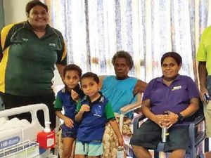 Berobat ke Australia, Seorang Nenek Asal PNG Ditahan