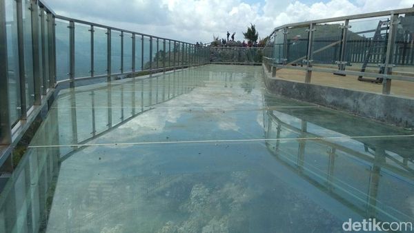 Foto: Jembatan Kaca Kepunyaan Toraja Seperti di China