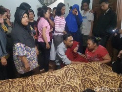 Jenazah Suporter Meninggal Laga Arema vs Persib Disambut Tangis