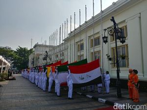 KAA ke-63, 400 Paskibra Kibarkan 109 Bendera Negara Asia Afrika KAA ke-63, 400 Paskibra Kibarkan 109 Bendera Negara Asia Afrika