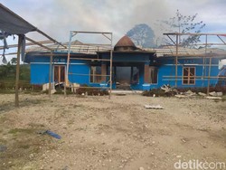 Buntut Putusan MA, Massa Bakar Kantor KPUD di Papua