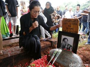 Istri Soal Deddy Sutomo: Dia Sukanya Mesra-mesraan, Nggak Suka Ribut
