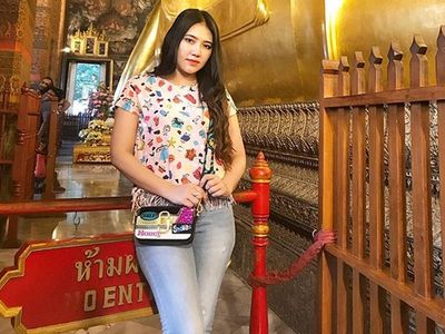 Liburan Ke Luar Negeri, Pipi Via Vallen Tambah Chubby