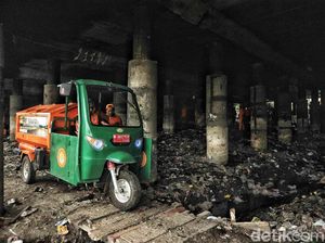 CMNP Segera Pagari Kolong Tol Priok Setelah Sampah Bersih