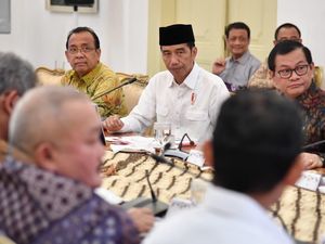 Jokowi Ngerap di Istana Bogor Jokowi Ngerap di Istana Bogor