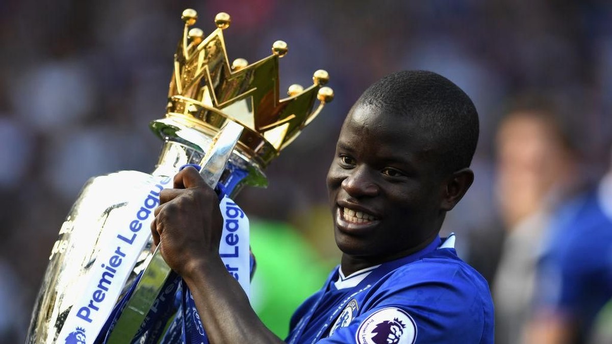 Andres Iniesta mengagumi gaya main NGolo Kante. (Foto: Shaun Botterill/Getty Images)