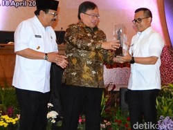 Banyuwangi Kembali Diganjar Penghargaan dari Menteri PPN