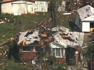 Begini Jadinya Jika Permukiman Diamuk Tornado