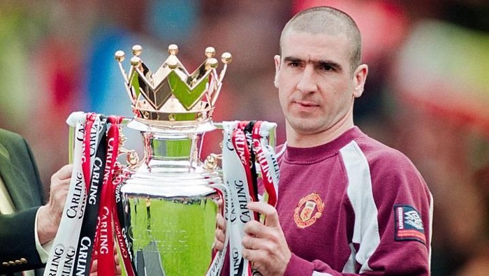 MANCHESTER, UNITED KINGDOM - MAY 11:  Manchester United striker Eric Cantona with the FA Carling Premiership trophy after the match against West Ham United at Old Trafford on May 11, 1997 in Manchester, England. (Photo by Shaun Botterill/Allsport/Getty Images)