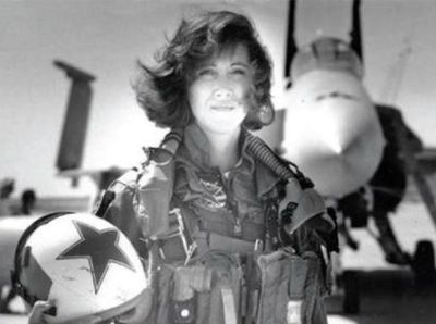 Ini Pilot Wanita yang Dipuji Usai Penumpang Southwest Tersedot