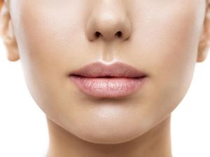 Cekungan di Atas Bibir Kamu Namanya Apa Sih?