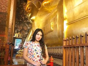 Jalan-jalan di Bangkok, Via Vallen Lihat Patung Buddha Tidur