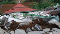 Penampakan Kerusakan Akibat Gempa di Banjarnegara