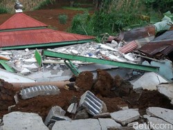 Gempa Guncang Banjarnegara, Masjid dan Rumah Rata dengan Tanah