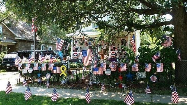 Berbagai Kelakuan Tetangga yang Menyebalkan