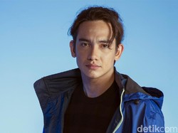 Seru! Main This Or That Game Bareng Adipati Dolken