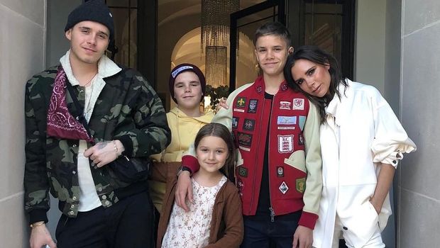 Victoria bersama anak-anaknya