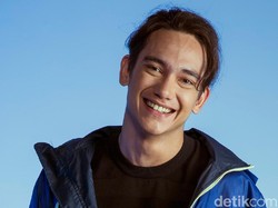 Profil Adipati Dolken yang Terekam Kamera Dansa Bareng Mawar De Jongh