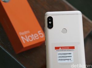 Menguji Kemampuan Kamera Redmi Note 5 di Malam Hari Menguji Kemampuan Kamera Redmi Note 5 di Malam Hari