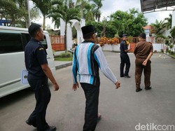 Bea Cukai Blitar Serahkan Pengusaha Rokok Ilegal ke Kejari