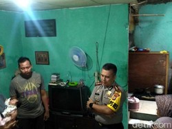 Polisi Santuni Keluarga Korban Miras Oplosan di Ciputat
