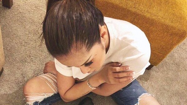 Gaya 7 Artis Indonesia Pakai Dad Sneakers Louis Vuitton Rp 15 Juta